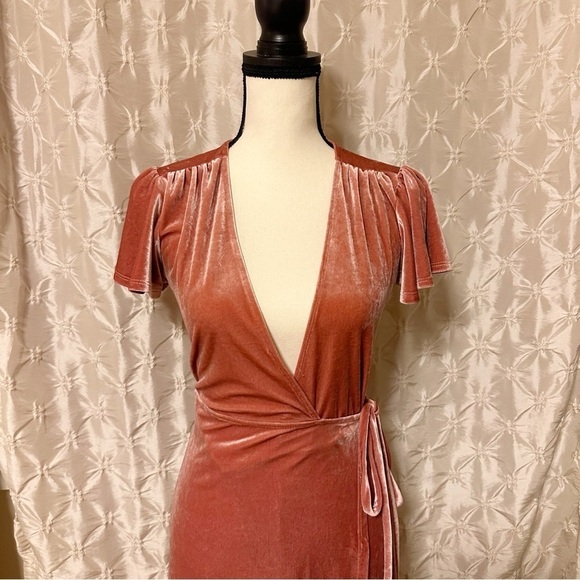 BHLDN by ANTHROPOLOGIE Dusty Rose Pink Velvet Thrive Wrap Midi Dress - Picture 5 of 16